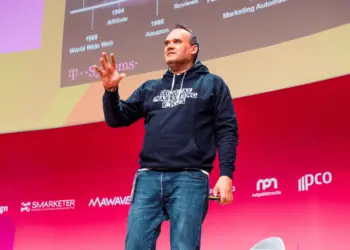 Milliardenumsätze dank Digital Experience: Warum Metaverse, NFT, Virtual Influencer, Content-KI und Co. bei T-Systems nicht nur Buzzwords sind